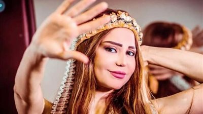 بحـرقة قلـبها و إنهيـارها من البُكاء .. الممثلة 