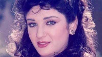 إيمان الطوخي.. والدها تزوج وداد حمدي.. ورفضت الزواج من أحمد زكي واعتزلت الفن بسبب ارتباط اسمها بمبارك.. صور