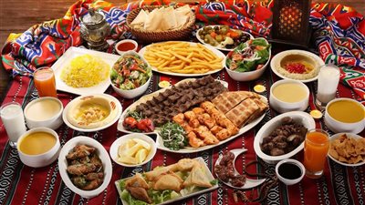 المتباريان لا يجابان ولا يؤكل طعامهما