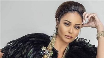 داليا البحيري تستعرض أنوثتها بهذه الإطلالة والجمهور:مش خاېفة ټموتي بالمنظر ده؟