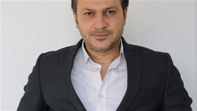 الفنان وائل_شرف والشهير بشخصية معتز ضمن باب الحارة حول قِلة ظهوره قائلاً 