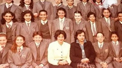 هذه الطفلة أصبحت فنانة شهيرة ووالدها نجم كبير في مصر.. لن تصدق من هي؟
