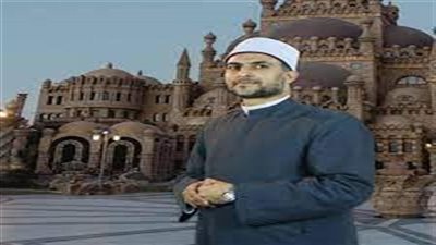 ترفض طلب زوجها  في وجود طفل نائم.. هل تلعنها الملائكة؟