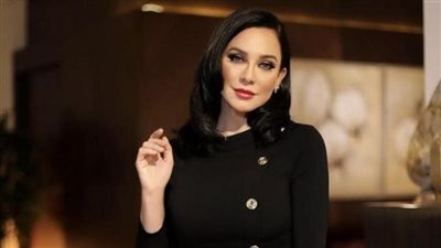 ممثل سوري شهير يكشف حبه لـ “سلاف فواخرجي”