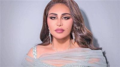 الجمهور متفاجئ. أحلام طلبت من طبيب التجميل أن يجعلها شبه هيفاء وهبي.. وهكذا كانت النتيجة!!