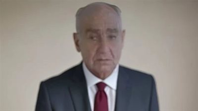 أستاذ ﺭﻳﺎﺿﻴﺎﺕ عراقي يعمل ﻓﻲ إحدى جامعات دول الخليج  الإمارات 