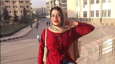 هناك رجل متزوج حديثا يعمل في الصحراء يغيب عن بيته شهر كامل ويعود الي بيته يبقا 15يوم ويرجع الي العمل وهكذا روتين العمل كان كل ما يذهب الي العمل يبكي علا ترك زوجته ورائه وهيا لا مبلات تفرح كثيرا عندما