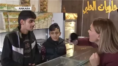 شاهد بالفيديو مذيعة تركية تجري مقابلات مع السوريين وتستطلع ارائهم