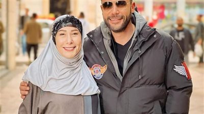 محمد امام يكشف حقيقة منع والده