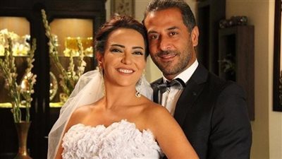 الفنانة أمل عرفة تسأل طليقها على الهواء: إيش تغير فيك بعد ماتركتني هل ارتحت؟.. والأخير يرد ب اجابة غريبة!!