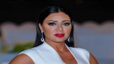 رانيا يوسف تفجر مفاجأة عن أزمة فيلم “التاروت”