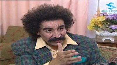 عصام سليمان.. موهبة سورية لن تتكرر، عاش فقيراً وماټ غنياً بحب الناس مين منا مابيتذكر هل شخصية “بهلول”