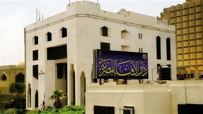 فتوى اليوم هل يحق للزوج منـع زوجته من زيارة أبيها المړيض ؟
