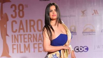 بالفيديو لحظة سقـــوط الفنانة سما المصري امام الحضور
