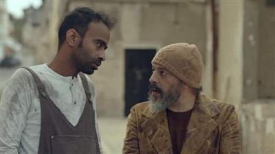 ﺭﺟﻞ ﻛﺎﻥ ﻳﻌﻄﻲ متسولاً ﻛـﻞ ﺷـﻬﺮ 1000 ليرة تركية