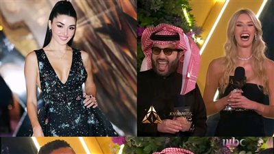 الصحفية سألت تركي آل الشيخ عن الحديث الذي دار بينه و بين الممثلة هاندا إيرتشل في حفل جوائز Joy فأخبرها بأنه طلب منها رقم هاتفه