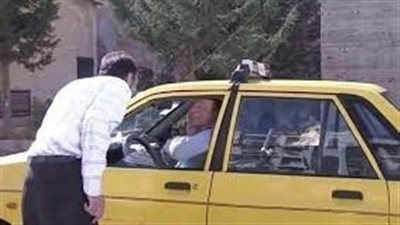 قصه يقول سائق تاكسي ، كنت اقف في موقف التاكسي كامله