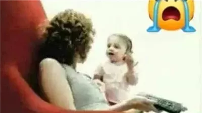 ماما خالو طالع دلوقتي افتحيله الباب