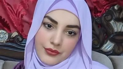 قصه بعد عودة زوجها من شغله قرفان