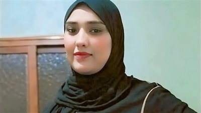 تزوج شابا من ابنة خالته وكانت حالته المادية بسيطة جدا