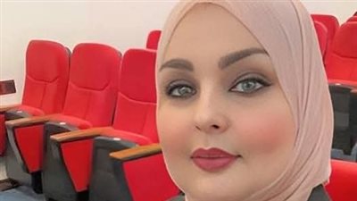 مديرة مدرسة في العراق