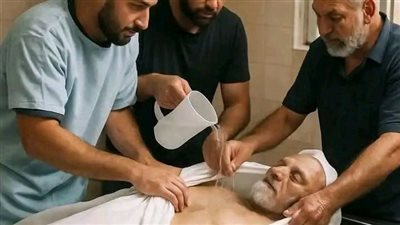 بعد لما ابوهم ماټ
