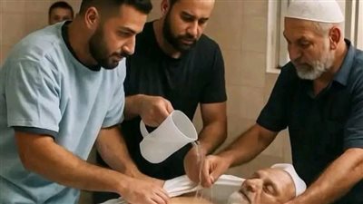 بعد لما ابوهم ماټ