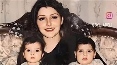 ام تنشر صورتها مع اولادها بعدما اصبحوا شباب جمالهم مش طبيعي