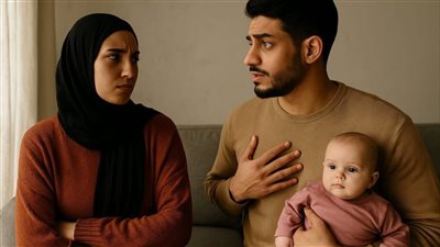 ايدك في ايدها